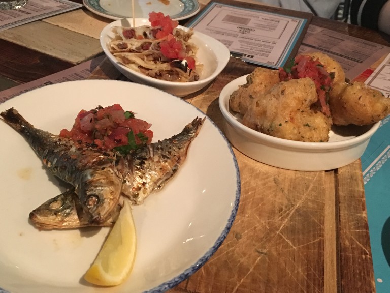 Fish, cauliflower and chicken bites