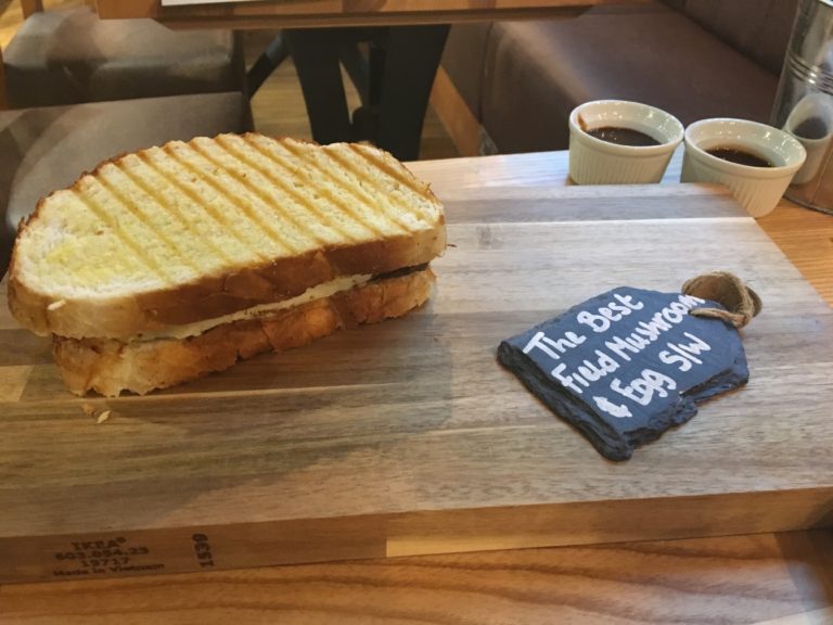 Mushroom and egg sandwich
