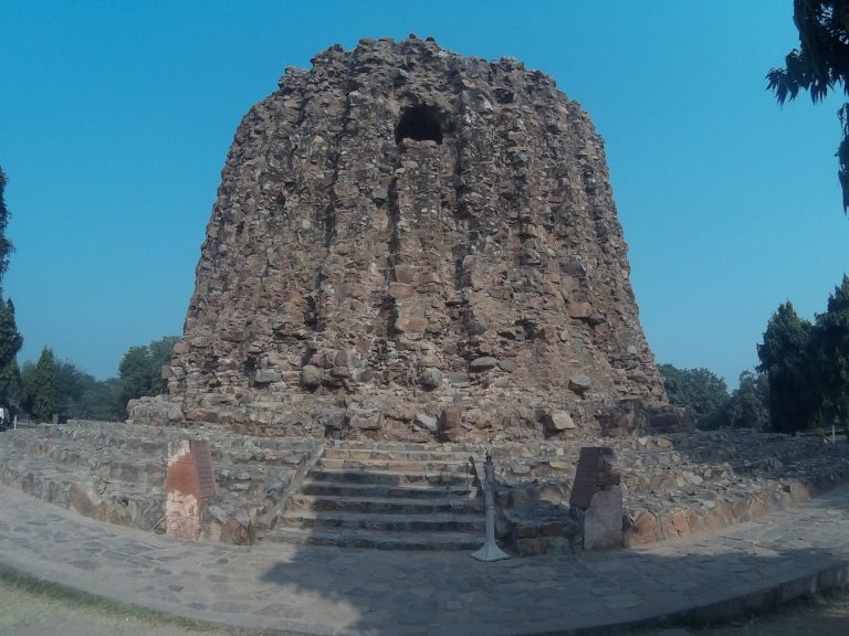 Alai Minar, Qutub Minar