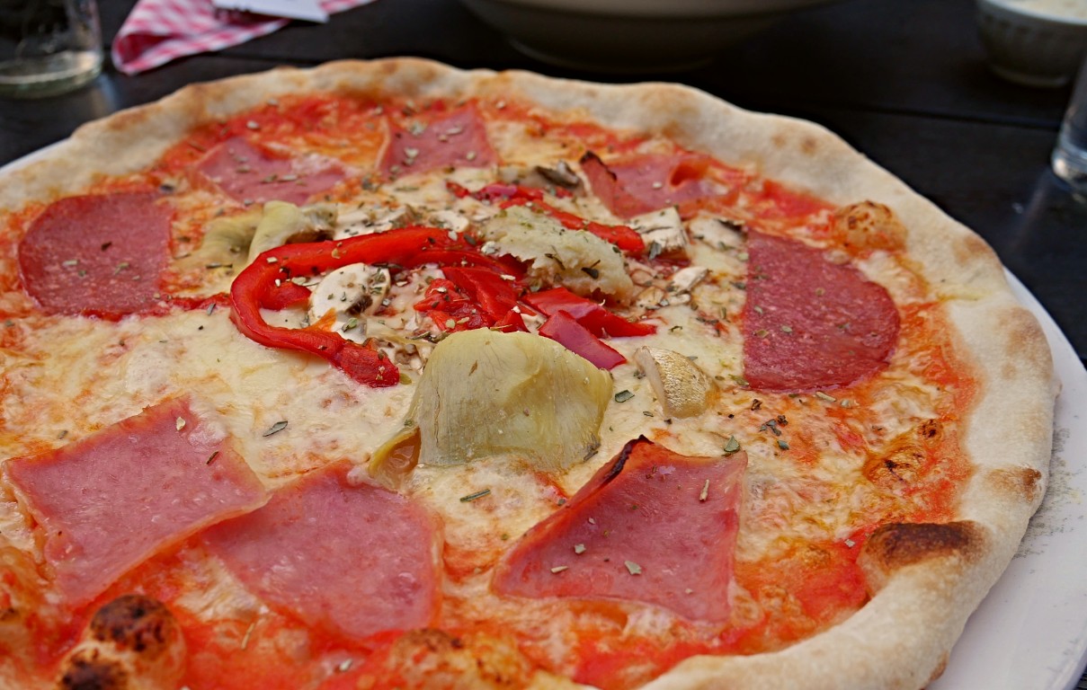 Pizza Speciale at Porto Carrara Italian restaurant in Amsterdam. This cost just 5 euros!