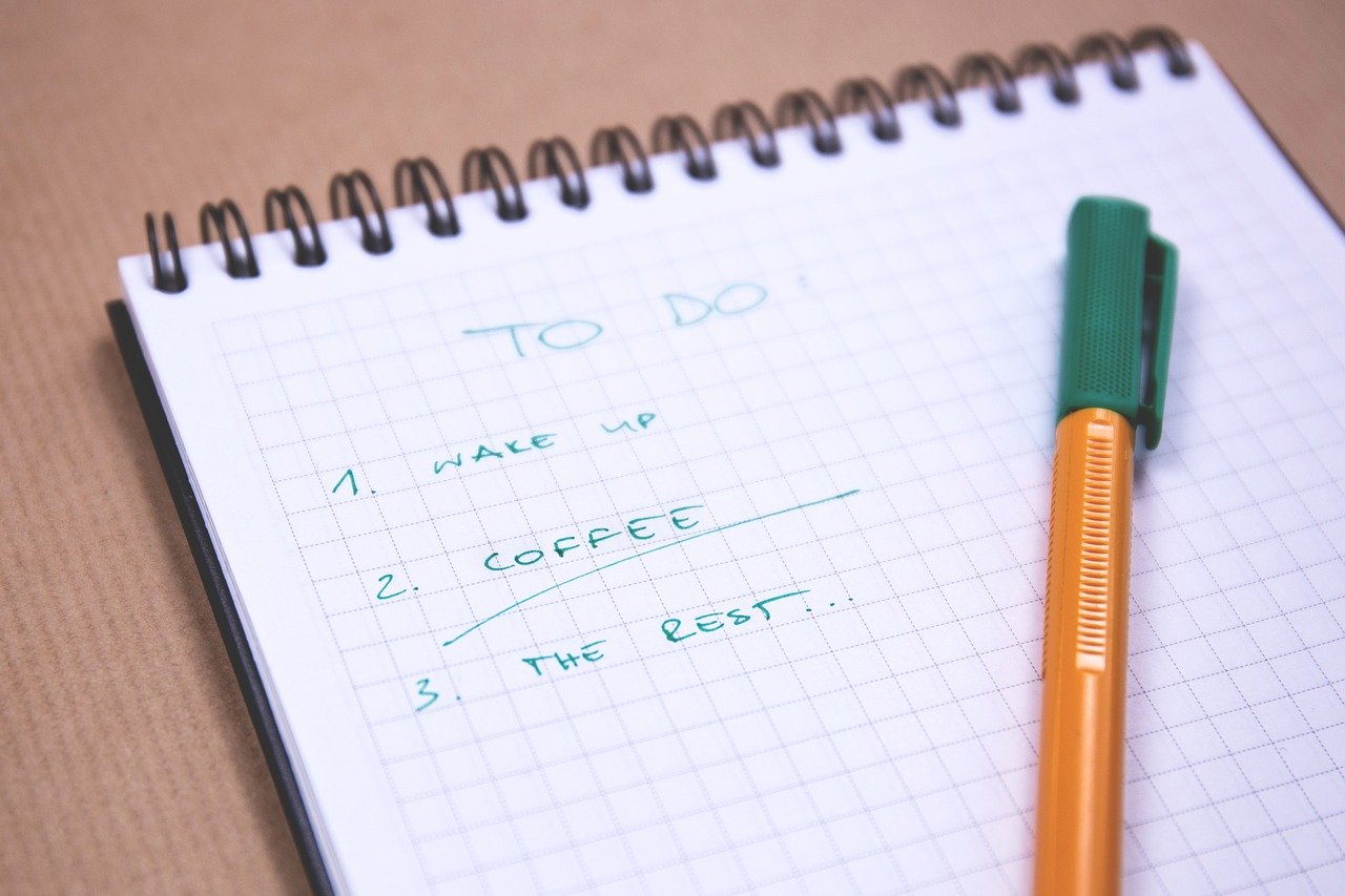 Basic to-do list scrawled onto paper