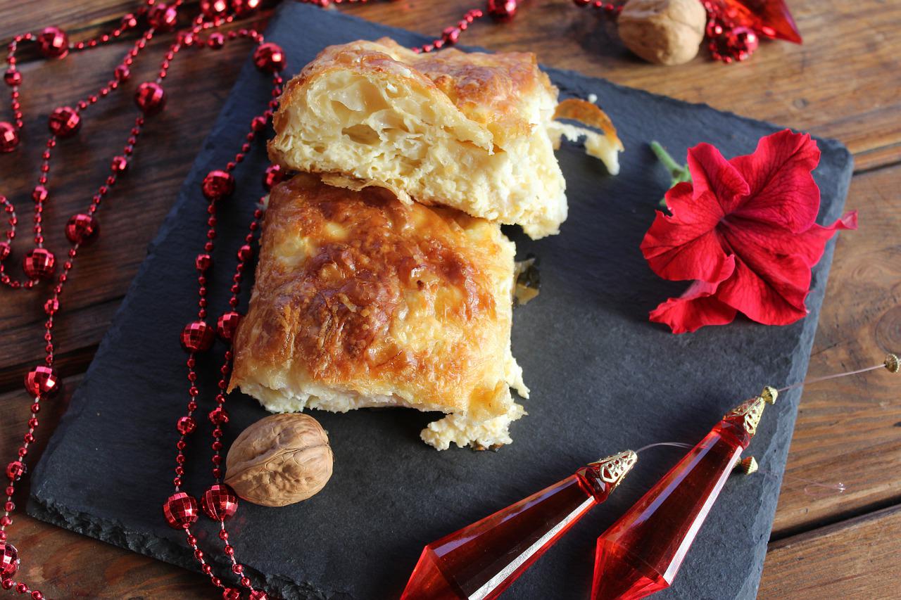 Popular Bulgarian food, 'banitsa'