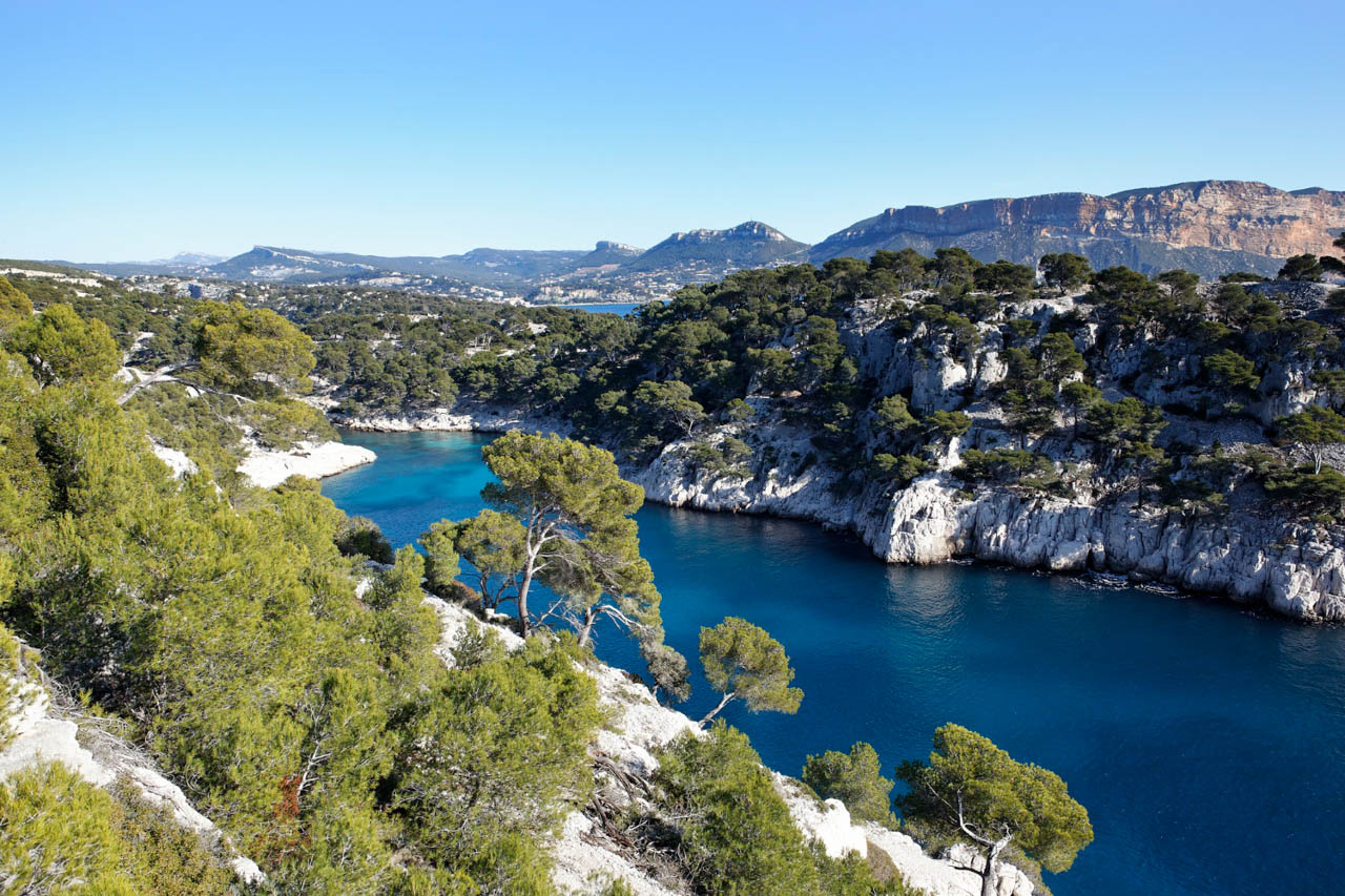 Horizontal cove in France