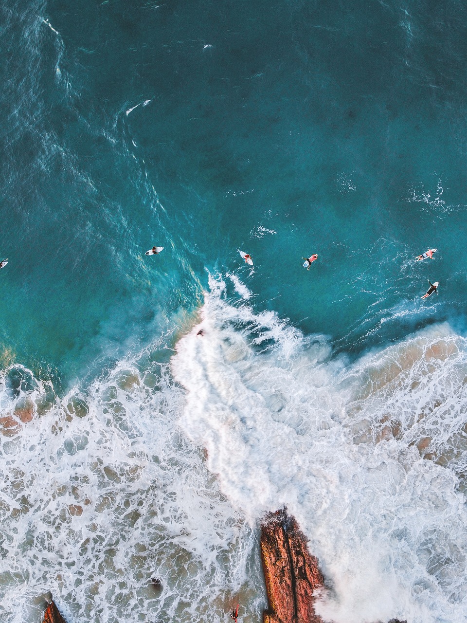 The sea and the waves, shot from above